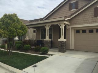 1928 Della Verona Dr, Roseville, CA 95747-3504