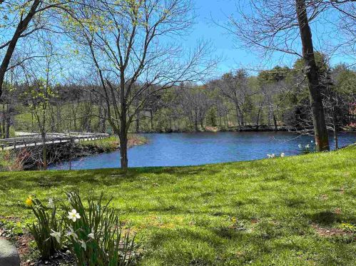 109 Scribner Rd, Fremont, NH 03044-3403