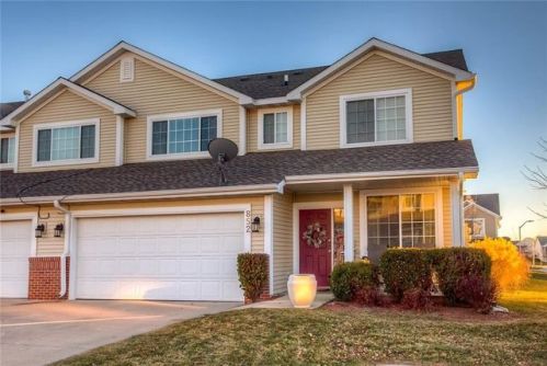 852 Mulberry Ln, Waukee, IA 50263-8378