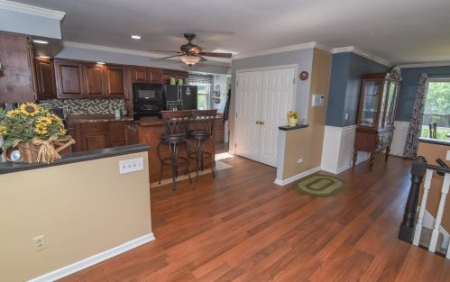 8883 Valley Circle Dr, Florence KY  41042-9523 exterior