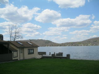 136 Shore Culver Rd, Sandyston, NJ 07826-6052