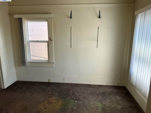 2216 25th St, Oakland CA  94606-3536 exterior