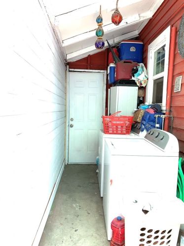 414 23rd St, Long Beach CA  90806-4404 exterior