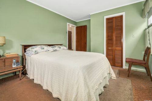 11 Ruby Ln, Huntington Station NY  11746-4518 exterior