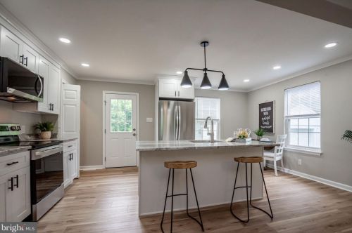 1954 Old Kirkwood Rd, Bear DE  19701-2235 exterior