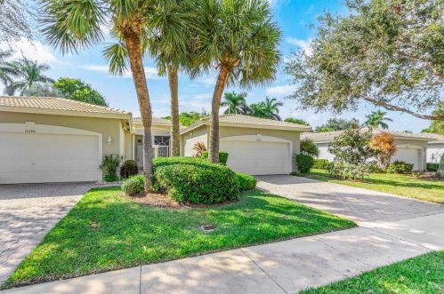 10592 Royal Caribbean Cir, Boynton Beach, FL 33437-4284