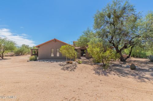 7839 Dixileta Dr, Scottsdale AZ exterior