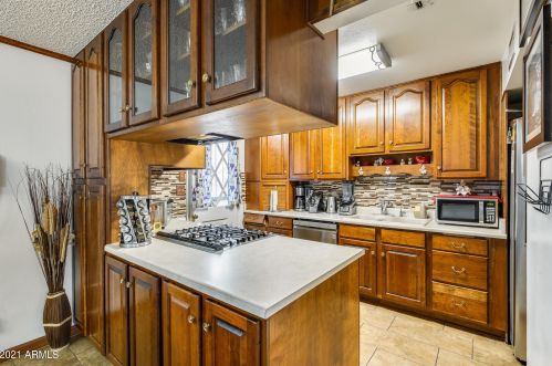 3741 Cactus Wren Dr, Phoenix AZ 85051-8186 exterior