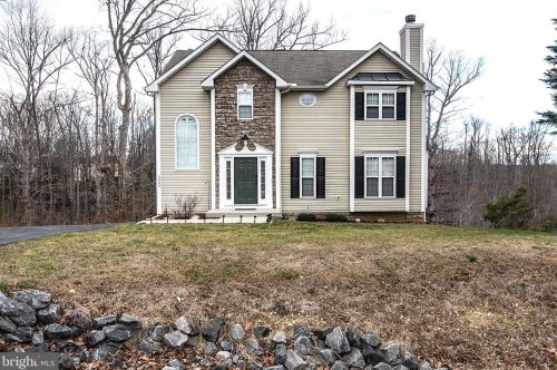3809 Alberta Dr, Fredericksburg VA  22408-7713 exterior
