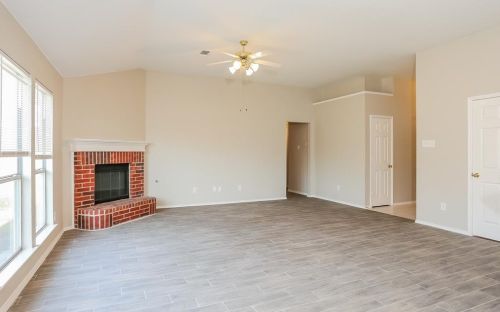 625 Jamie Ln, Midlothian TX  76063-7668 exterior