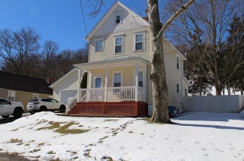 923 Blair St, Jeannette, PA 15644-1302