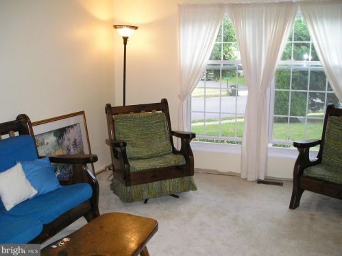 12700 Coronation Rd, Herndon VA  20171-2718 exterior