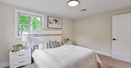 95 Roosevelt Cir, Tinton Falls NJ  07701-5824 exterior