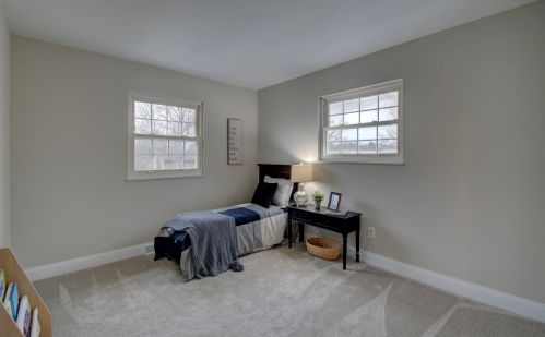 2642 Valley Trails Dr, Covington KY  41017-1049 exterior