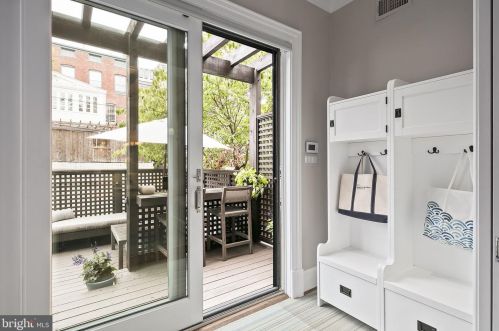 1708 Swann St, Washington DC 20009-5535 exterior