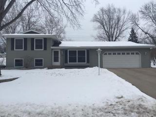 16520 Gannon Ave, Lakeville, MN 55068-5233