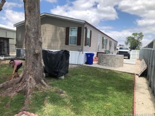 21830 1st St, Hollywood, FL 33029-1023