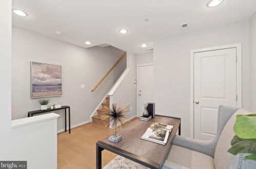 315 I St, Washington, DC 20003-3470