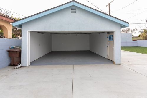 406 Poplar St, Compton CA  90220-2038 exterior