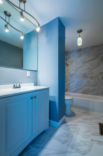 3647 Christopher Pl, Darbydale OH  43123-2427 exterior