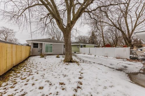 7007 41st St, Milwaukee WI  53209-2232 exterior