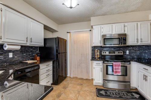 6705 Wayfarer Trl, Fort Worth TX  76137-1662 exterior