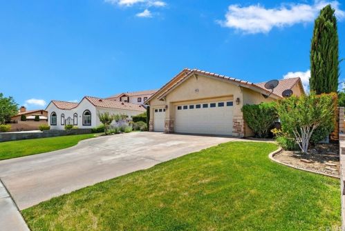 14561 Schooner Dr, Helendale, CA