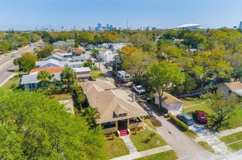 453 24th St, Saint Petersburg, FL 33712-1618