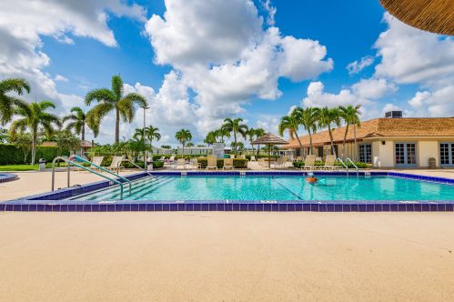 3005 Bimini Bay, Boynton Beach FL  33436-2207 exterior