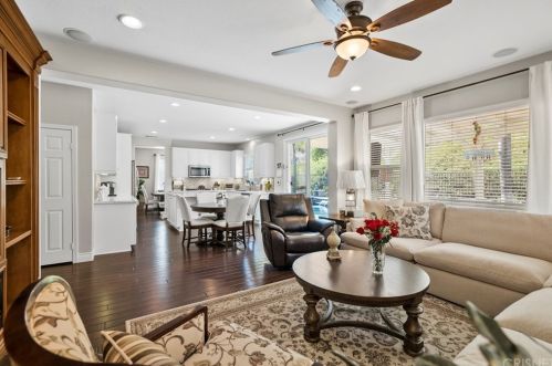 28531 Redwood Canyon Pl, Santa Clarita CA  91390-5723 exterior