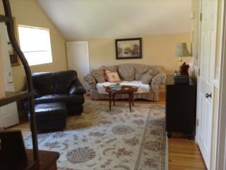 141 Russell Ave, Orange CT  06477-2639 exterior