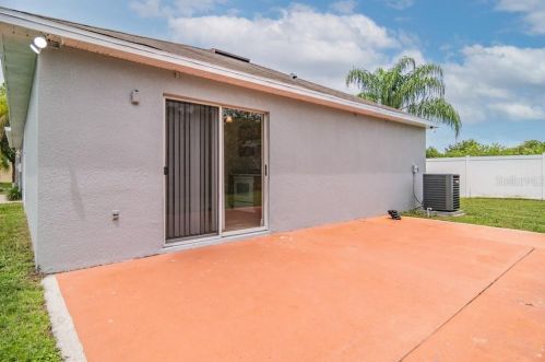 10423 Opus Dr, Riverview FL  33579-2308 exterior