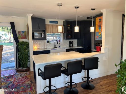 2703 Jones Ave, Beaufort SC  29902-5325 exterior