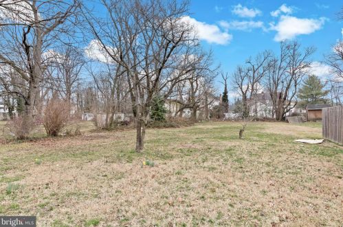 14 Taunton Ave, Berlin Boro NJ  08009-1444 exterior