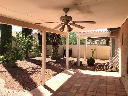 8756 Eagle Creek Dr, Tucson AZ  85730-5709 exterior
