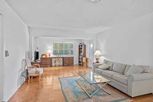 809 Meadowlark Ln, Delray Beach FL  33445-1853 exterior