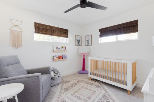 5744 12 St, Phoenix AZ 85086-7351 exterior