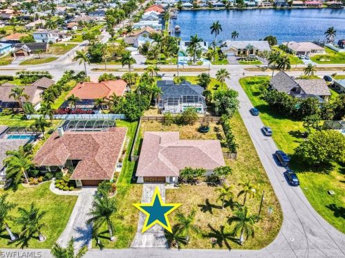 721 56th St, Cape Coral, FL 33914-7263