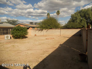 328 Lester St, Tucson AZ  85705-8922 exterior