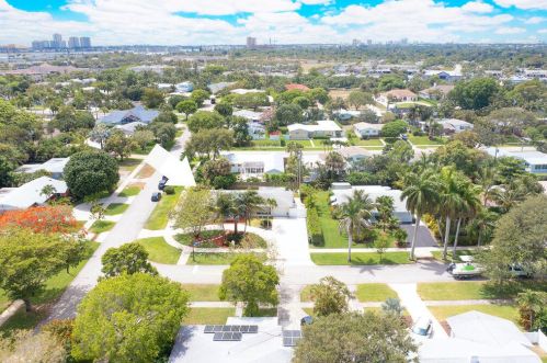 500 Captains Rd, West Palm Beach FL  33408-4810 exterior