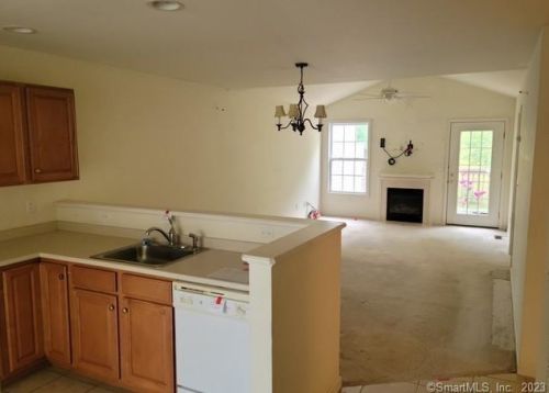 173 Julia Ct, Sandy Hook, CT 06482-1710