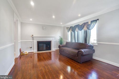 6204 Alamo St, Springfield, VA 22150-1607