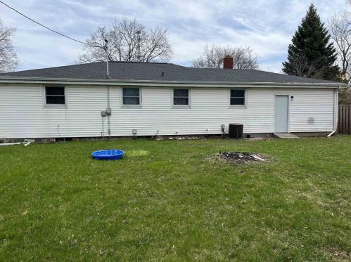 856 Bader St, Green Bay, WI 54302-3816