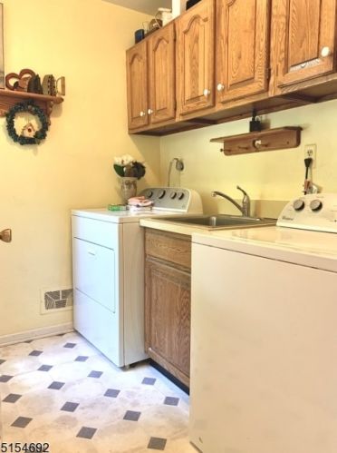 97 Bald Eagle Rd, Hackettstown NJ  07840-2824 exterior