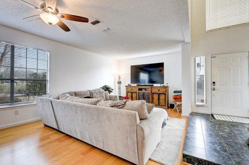 2213 Brooklake St, Denton TX  76207-1623 exterior