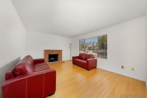 11325 Camarosa Cir, San Diego CA 92126-1621 exterior