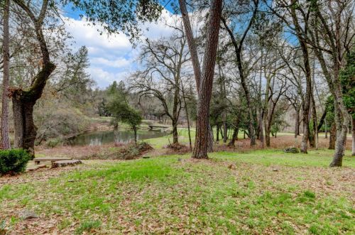 19007 Chickadee Ct, Lake Wildwood CA  95946-9644 exterior