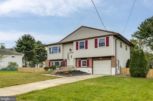 2423 Branch Pike, Riverton NJ  08077-4262 exterior