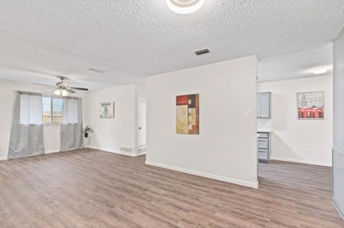 3329 Valley View Rd, Denton, TX 76209-8400