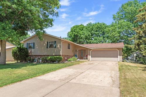 8008 81st Ave, Minneapolis, MN 55445-2421